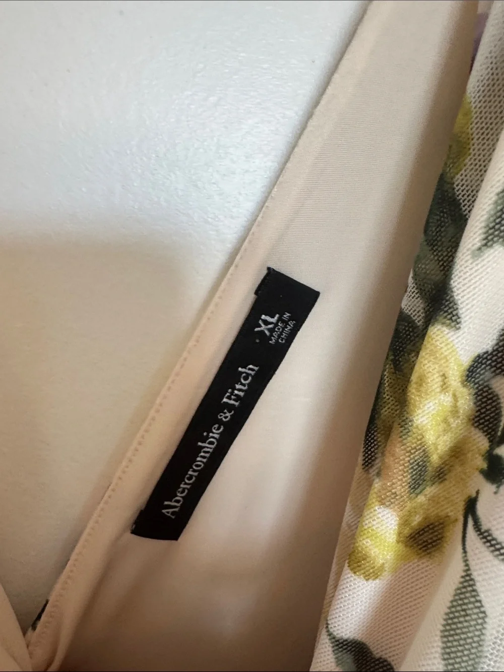 Abercrombie & Fitch | Floral Maxi Dress in Cream and Yellow | XL